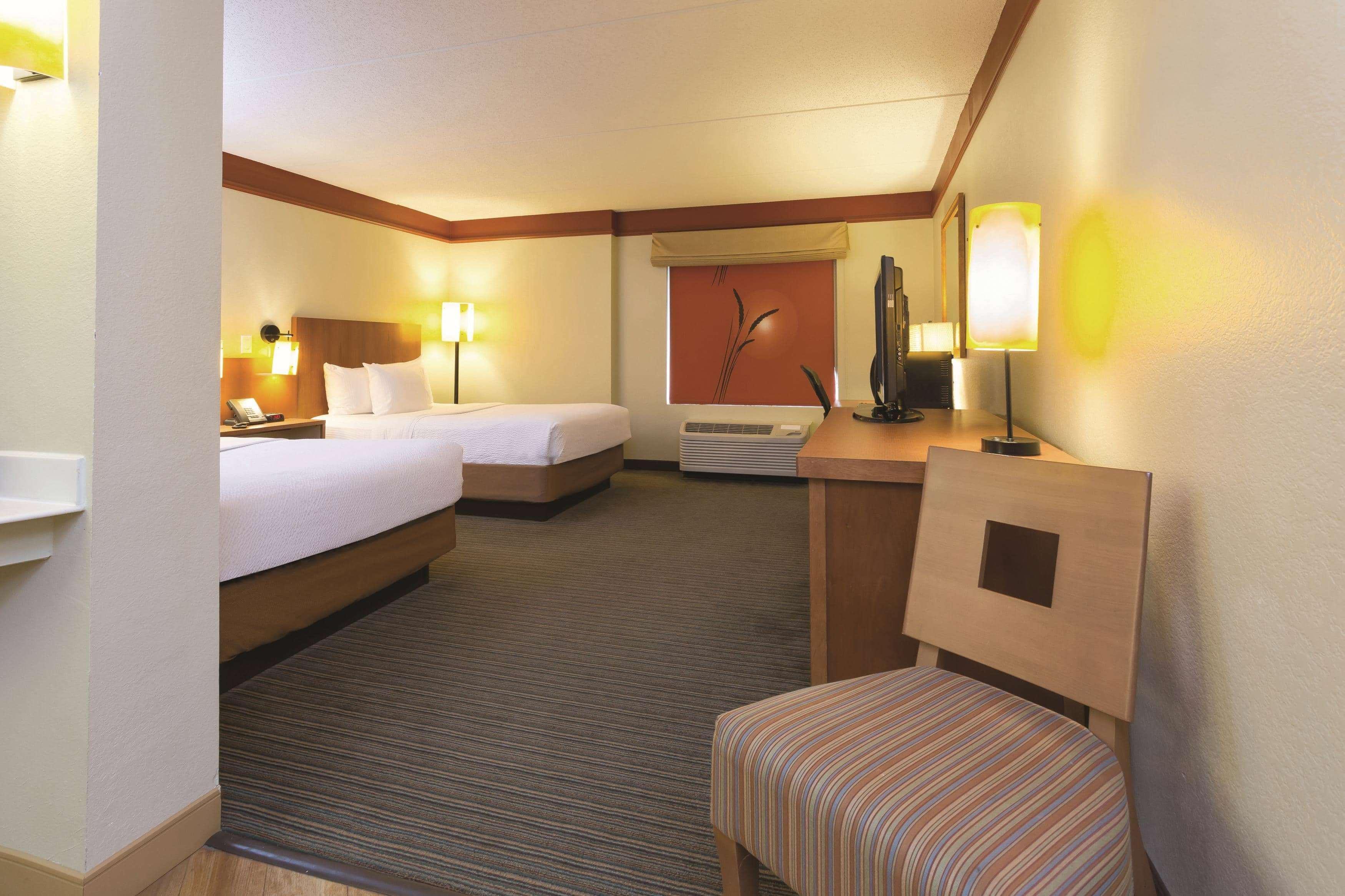 La Quinta By Wyndham Raleigh Crabtree Hotel Buitenkant foto