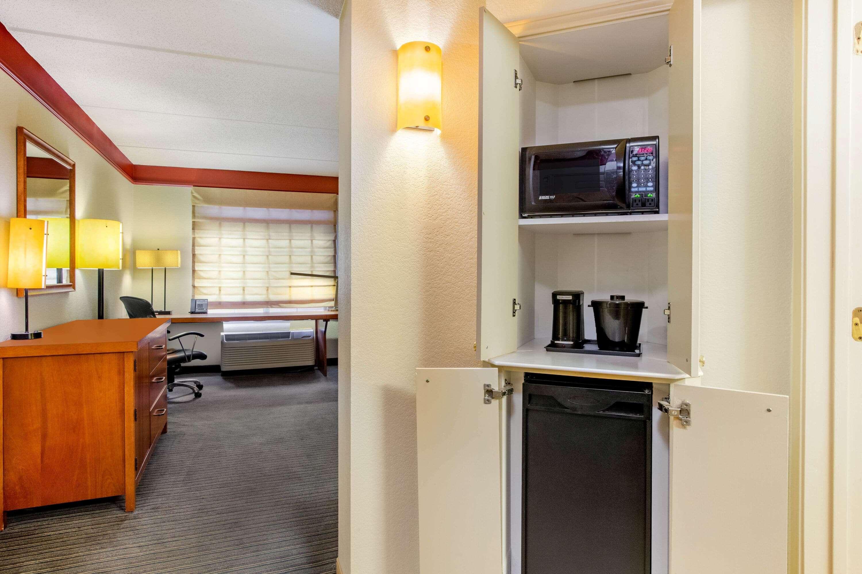 La Quinta By Wyndham Raleigh Crabtree Hotel Buitenkant foto